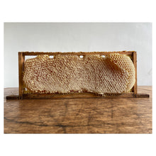 Load image into Gallery viewer, Sussex Wildflower Comb Honey (227g)
